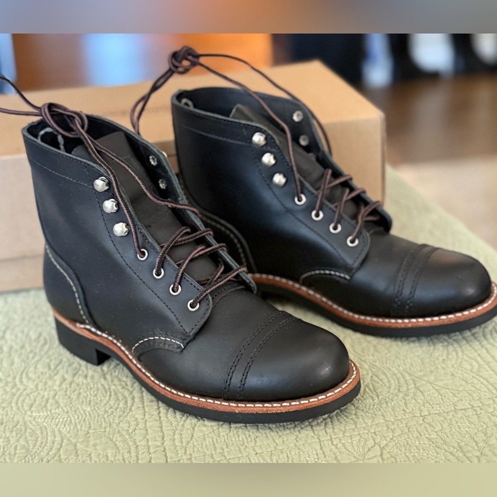 Red Wing Shoes Black Leather Women’s Iron Ranger Lace-Up Boots